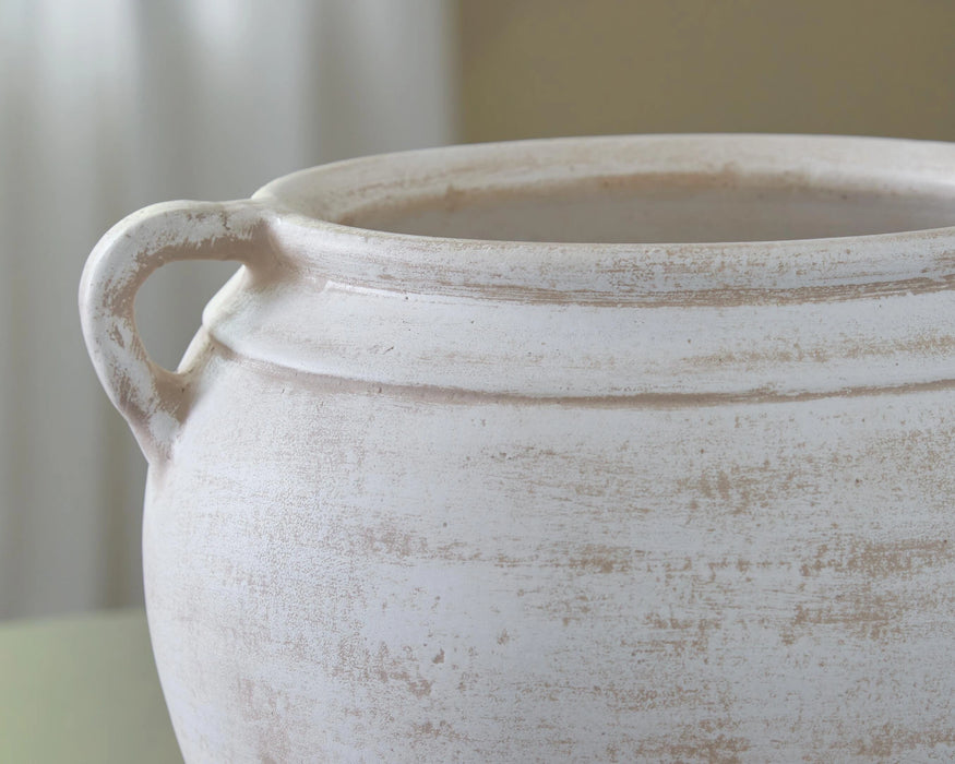 Meadie Vase