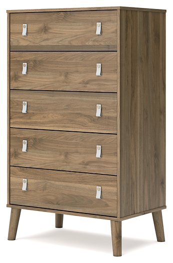 Aprilyn Chest of Drawers