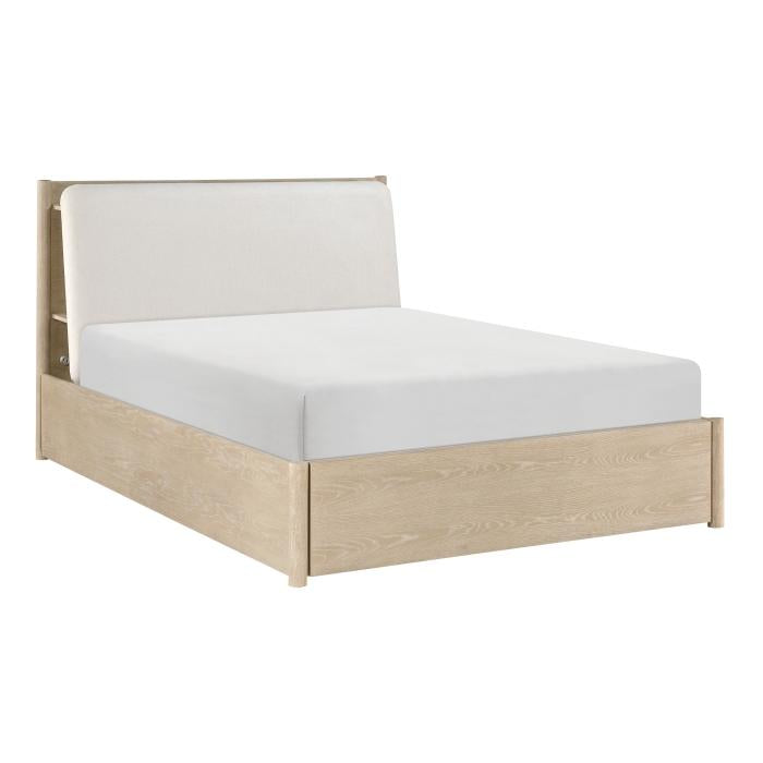 1313N-1-Bedroom (3) Queen Platform Bed with Footboard Storage